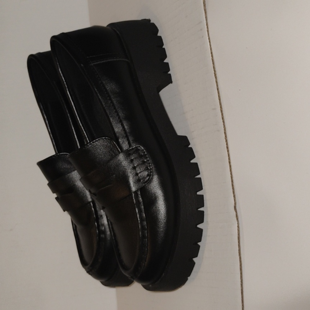 Rogue Helium Size: 8 Leather Shoe